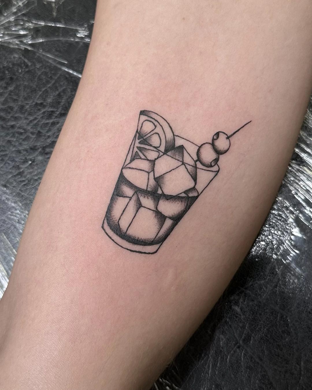 Crane-Tattoo-Piercing-Boutique-cocktail-tatuaje-pequeño
